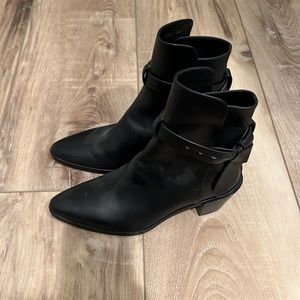 Frame leather ankle boots